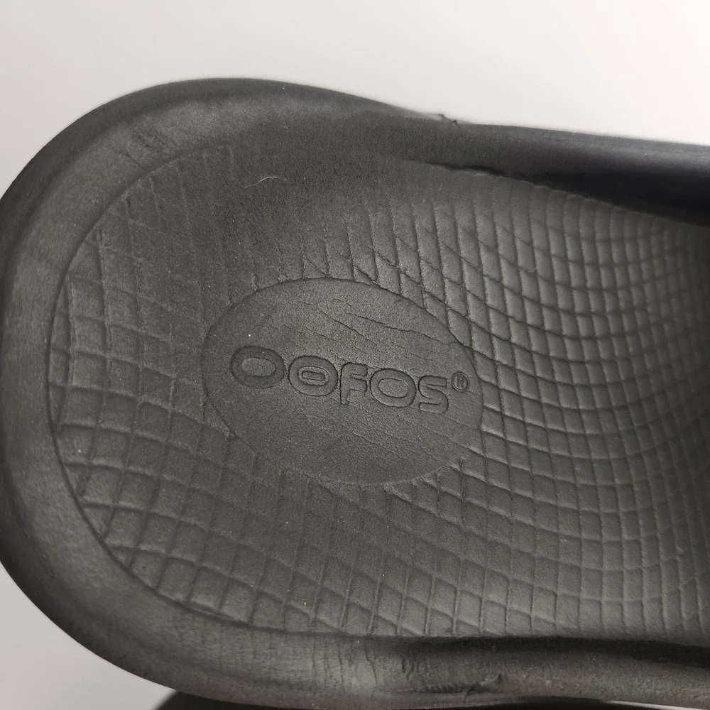 Oofos OOahh Men's Slip-On Casual Waterproof Sandals Black Size M(9)‎ W (11)